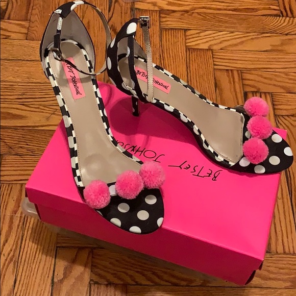 Betsy Johnson Sandals - Picture 3 of 5